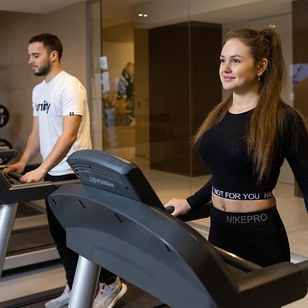Premier Hotel Dnister Lviv Exterior foto