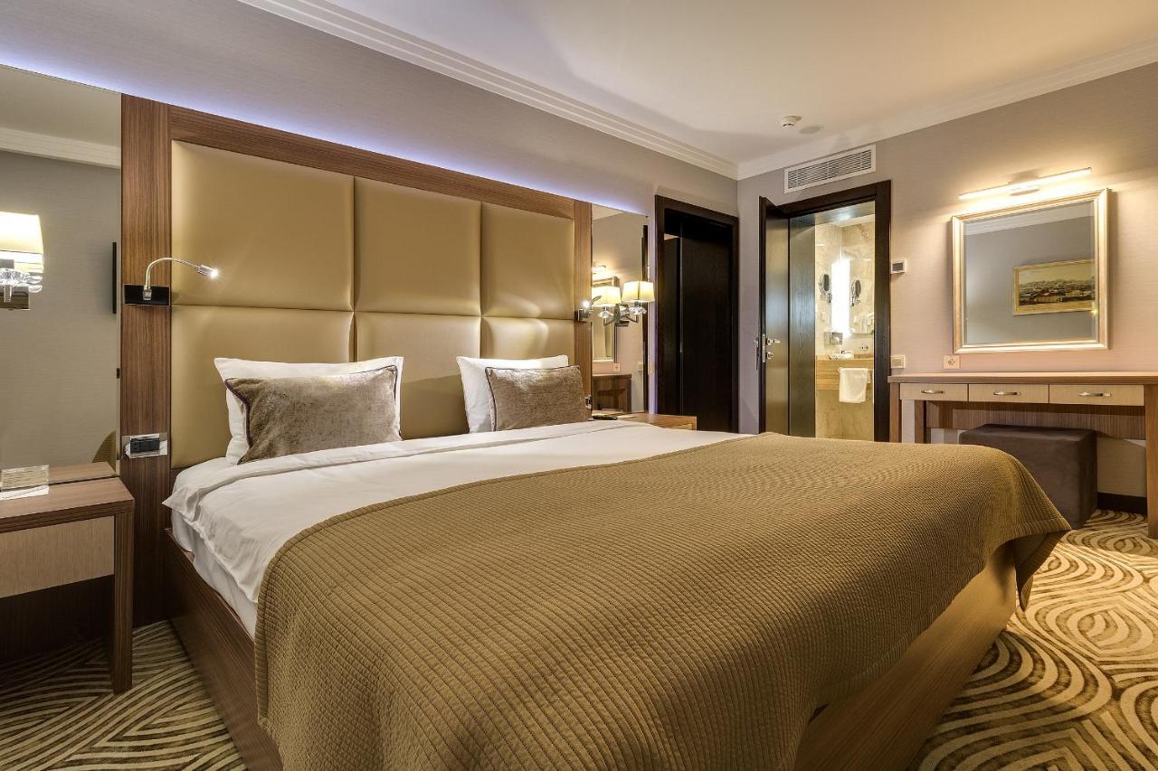 Premier Hotel Dnister Lviv Quarto foto